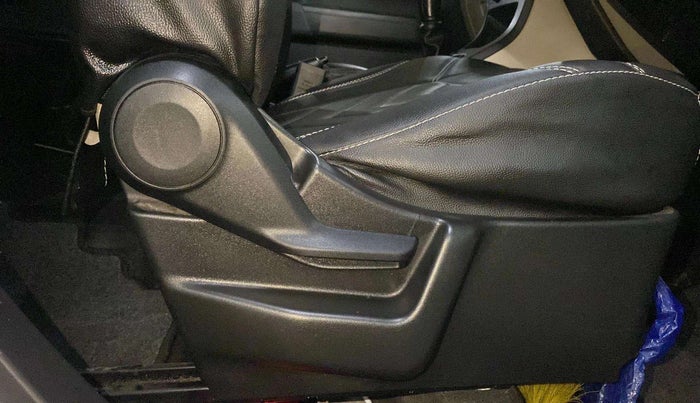 2019 Maruti New Wagon-R LXI CNG 1.0, CNG, Manual, 60,953 km, Driver Side Adjustment Panel