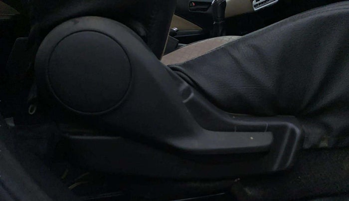 2023 Toyota Glanza S, Petrol, Manual, 34,266 km, Driver Side Adjustment Panel