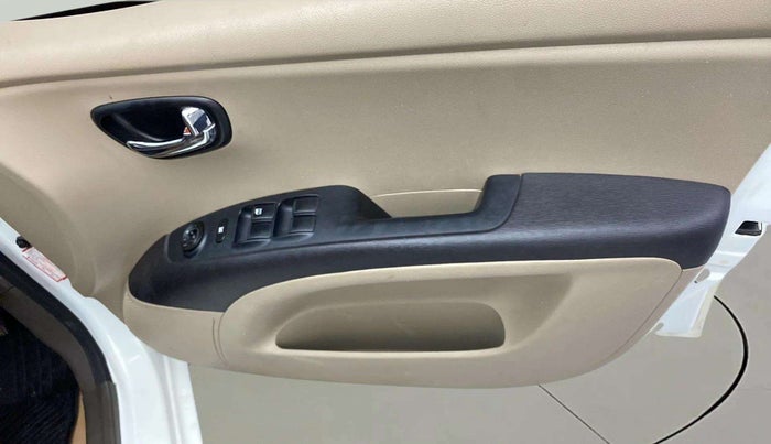 2013 Hyundai i10 MAGNA 1.2, Petrol, Manual, 57,223 km, Driver Side Door Panels Control