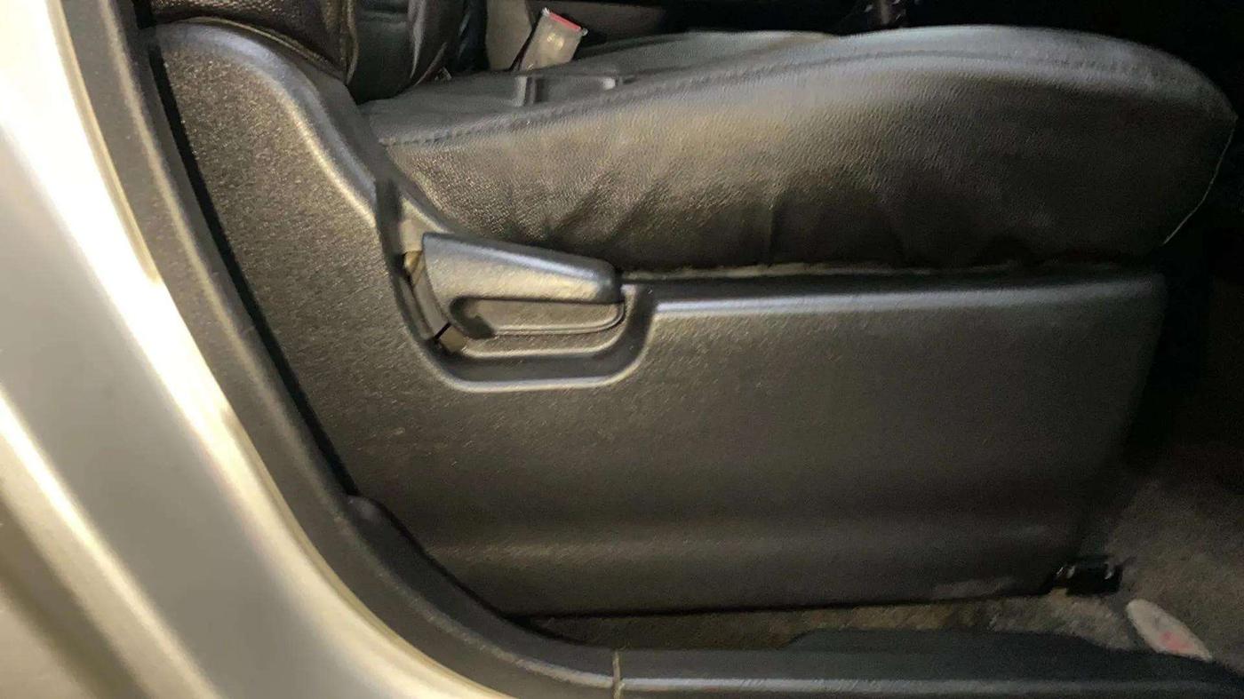2014 Maruti Wagon R 1.0 VXI, Petrol, Manual, 76,477 km, Driver Side Adjustment Panel