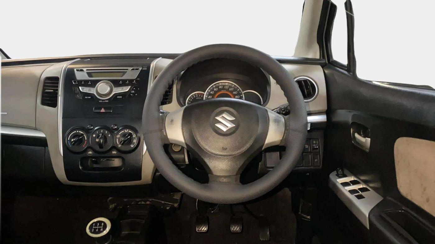 2014 Maruti Wagon R 1.0 VXI, Petrol, Manual, 76,477 km, Steering Wheel Close Up