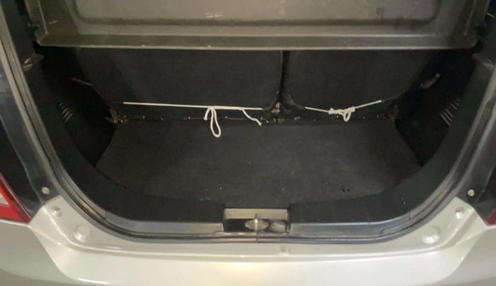 2014 Maruti Wagon R 1.0 VXI, Petrol, Manual, 76,446 km, Boot Inside