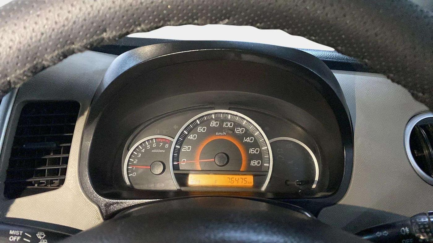2014 Maruti Wagon R 1.0 VXI, Petrol, Manual, 76,477 km, Odometer Image