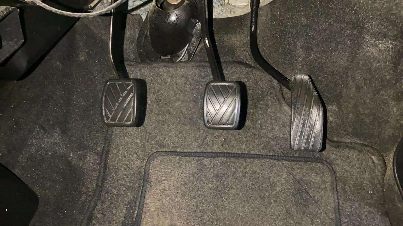 2014 Maruti Wagon R 1.0 VXI, Petrol, Manual, 76,477 km, Pedals