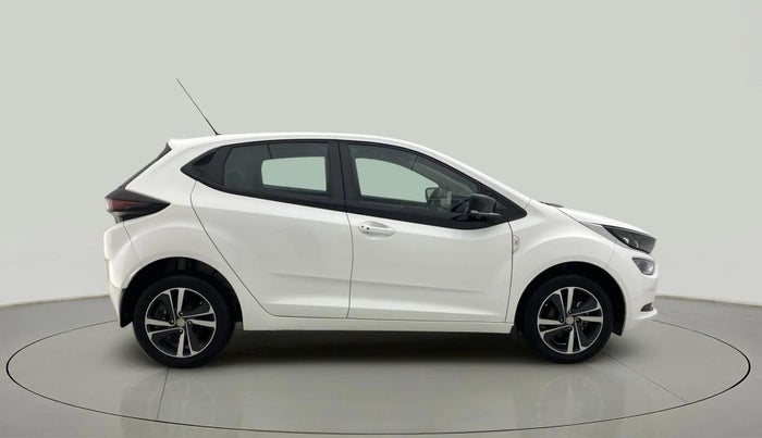 2024 Tata ALTROZ XZA, Petrol, Automatic, 11,633 km, Right Side View