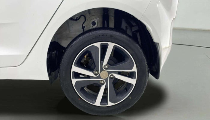 2024 Tata ALTROZ XZA, Petrol, Automatic, 11,633 km, Left Rear Wheel