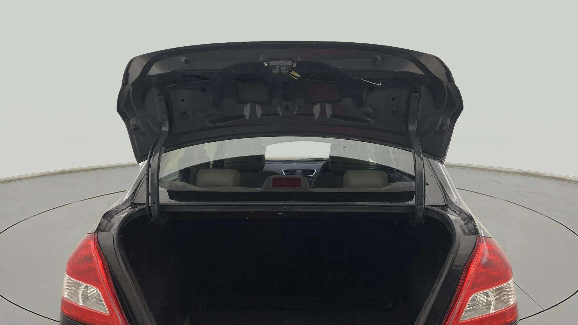Boot-Open-Top-Half-View-43