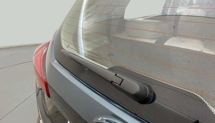 2022 Mahindra XUV300 W8 1.5 DIESEL, Diesel, Manual, 30,214 km, Rear Wiper