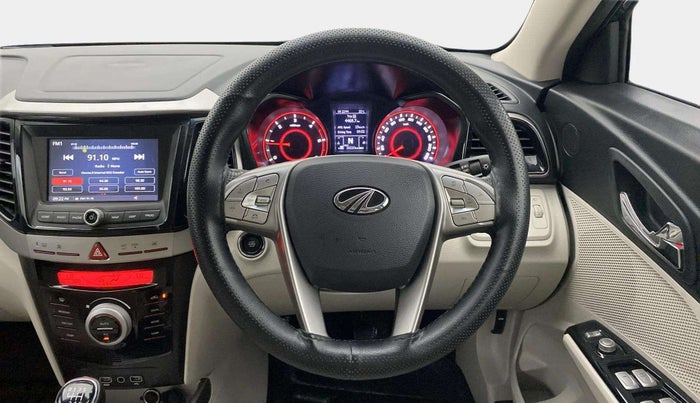 2022 Mahindra XUV300 W8 1.5 DIESEL, Diesel, Manual, 30,214 km, Steering Wheel Close Up