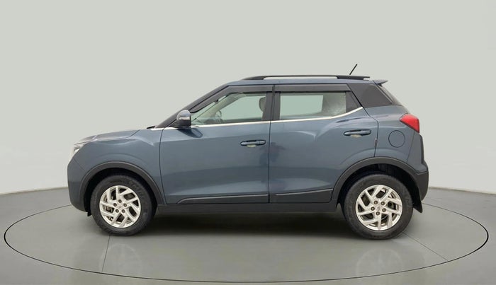 2022 Mahindra XUV300 W8 1.5 DIESEL, Diesel, Manual, 30,214 km, Left Side