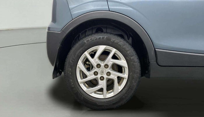 2022 Mahindra XUV300 W8 1.5 DIESEL, Diesel, Manual, 30,214 km, Right Rear Wheel