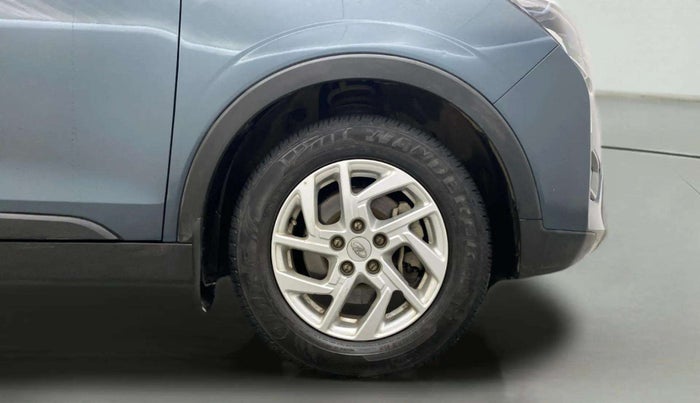 2022 Mahindra XUV300 W8 1.5 DIESEL, Diesel, Manual, 30,214 km, Right Front Wheel