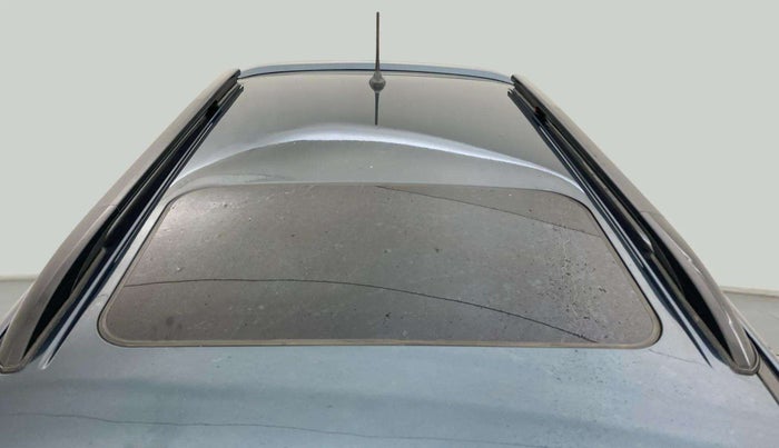 2022 Mahindra XUV300 W8 1.5 DIESEL, Diesel, Manual, 30,214 km, Moonroof/ Sunroof