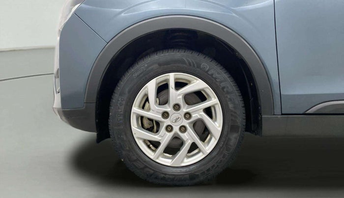 2022 Mahindra XUV300 W8 1.5 DIESEL, Diesel, Manual, 30,214 km, Left Front Wheel