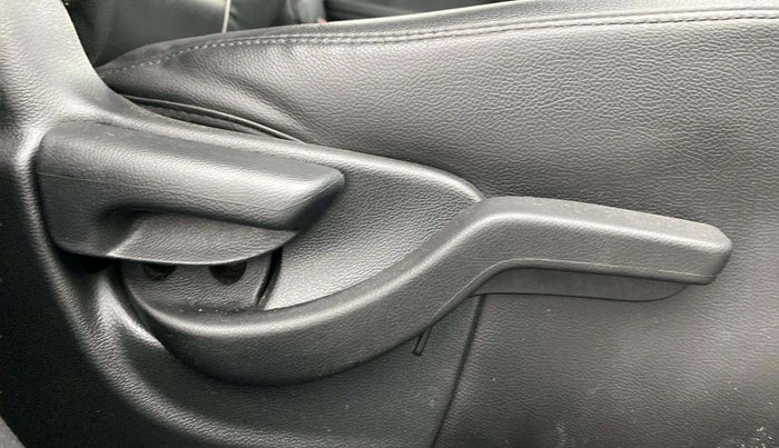 2019 Honda BR-V 1.5L I-VTEC S, Petrol, Manual, 36,260 km, Driver Side Adjustment Panel