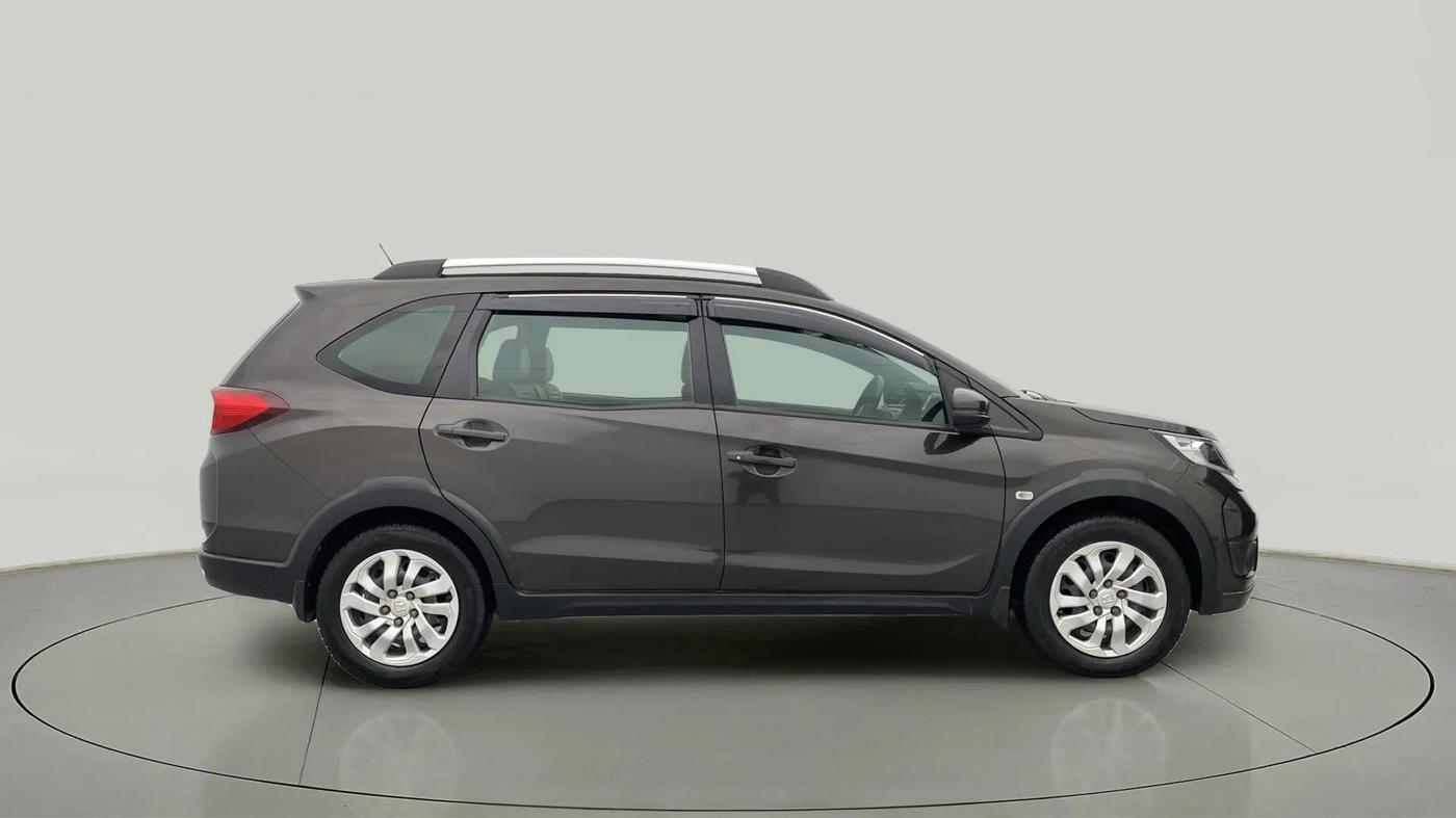 2019 Honda BR-V 1.5L I-VTEC S, Petrol, Manual, 52,026 km, Right Side View