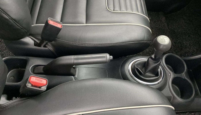 2019 Honda BR-V 1.5L I-VTEC S, Petrol, Manual, 36,260 km, Gear Lever