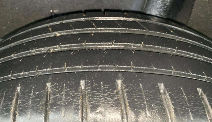 2018 Maruti Baleno ALPHA CVT PETROL 1.2, Petrol, Automatic, 40,307 km, Left Rear Tyre Tread