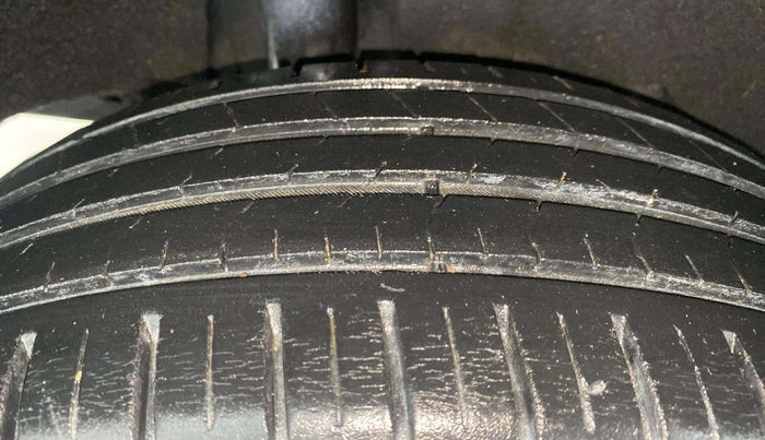 2018 Maruti Baleno ALPHA CVT PETROL 1.2, Petrol, Automatic, 40,307 km, Right Rear Tyre Tread