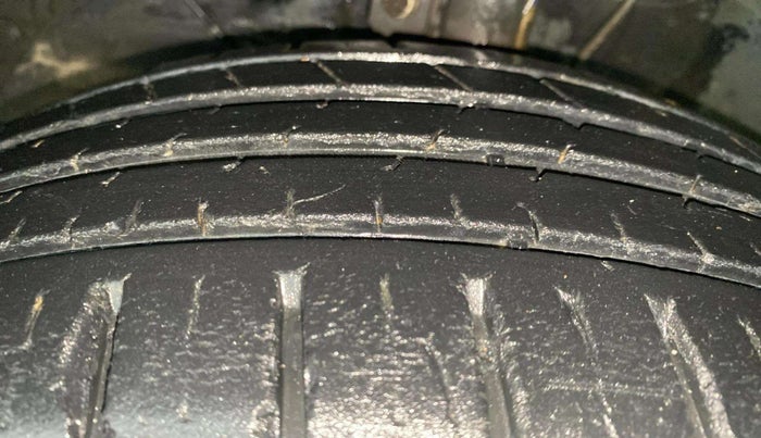 2018 Maruti Baleno ALPHA CVT PETROL 1.2, Petrol, Automatic, 40,307 km, Left Front Tyre Tread