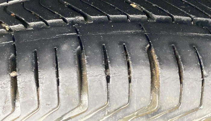 2019 Maruti Dzire LXI, Petrol, Manual, 66,570 km, Right Rear Tyre Tread