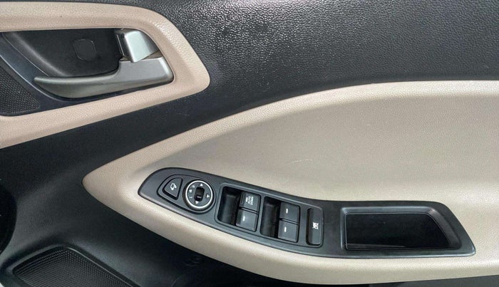 2020 Hyundai Elite i20 SPORTZ PLUS 1.2, Petrol, Manual, 33,312 km, Driver Side Door Panels Control