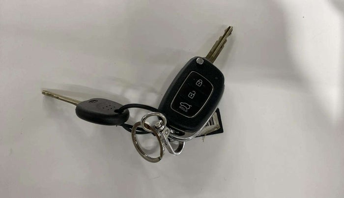 2020 Hyundai Elite i20 SPORTZ PLUS 1.2, Petrol, Manual, 33,312 km, Key Close Up