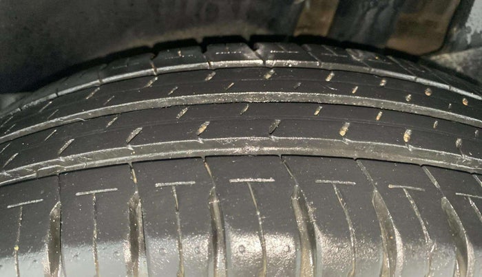 2019 Maruti Dzire VXI, Petrol, Manual, 21,174 km, Left Rear Tyre Tread