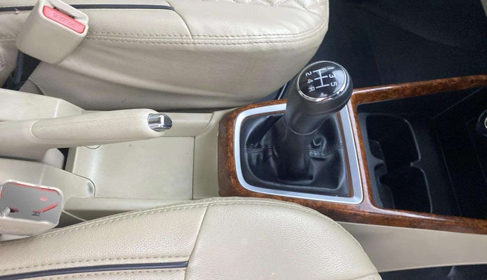 2019 Maruti Dzire VXI, Petrol, Manual, 21,174 km, Gear Lever