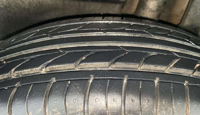2018 Maruti Dzire VXI AMT, Petrol, Automatic, 43,524 km, Left Rear Tyre Tread