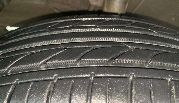 2018 Maruti Dzire VXI AMT, Petrol, Automatic, 43,524 km, Left Front Tyre Tread