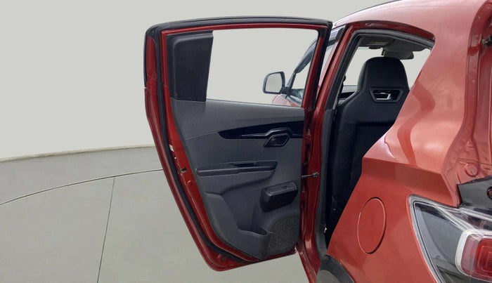 2018 Mahindra KUV 100 NXT K2+ P 6 STR, Petrol, Manual, 49,862 km, LHS Rear Door