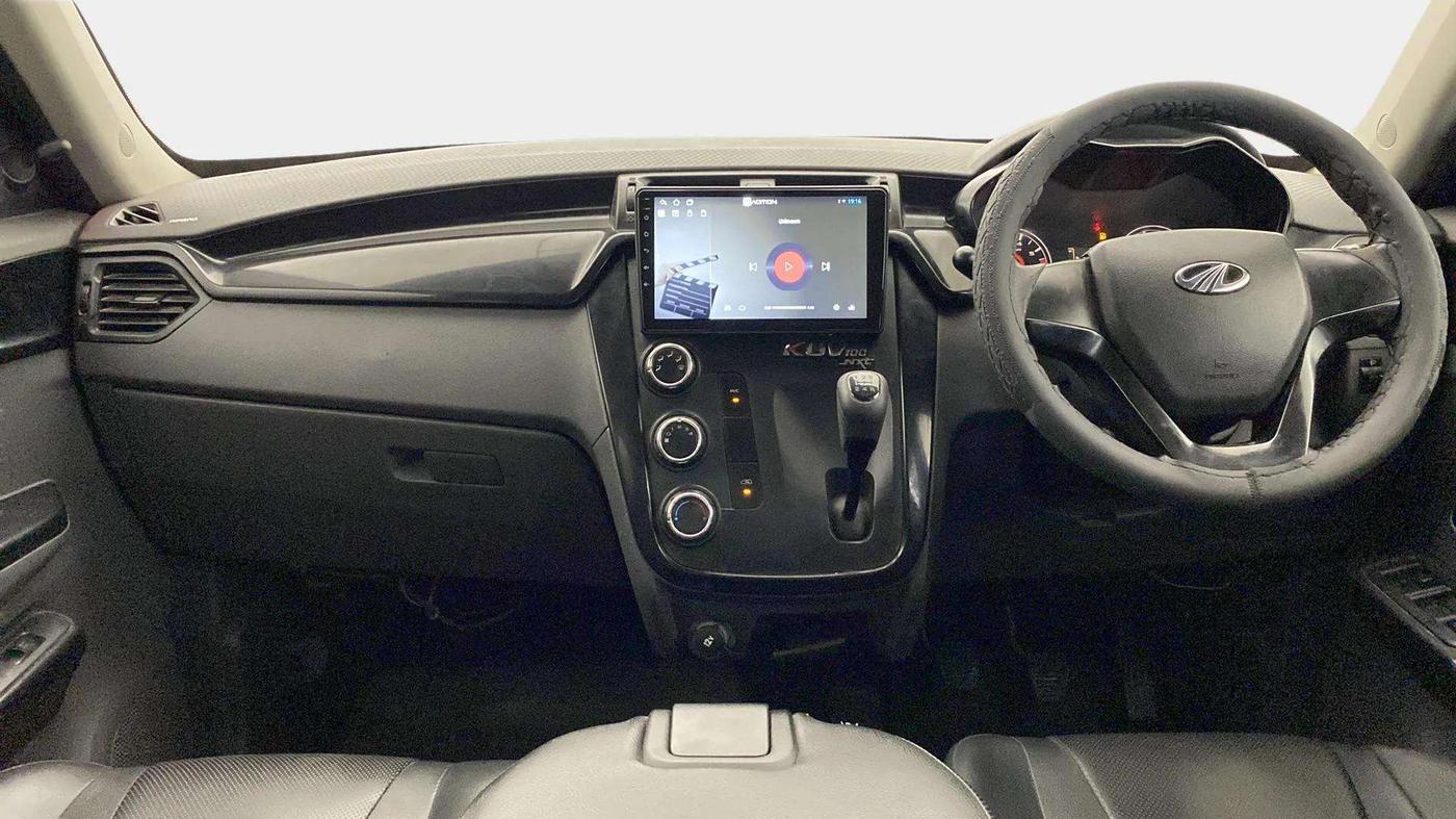 2018 Mahindra KUV 100 NXT K2+ P 6 STR, Petrol, Manual, 49,862 km, Dashboard
