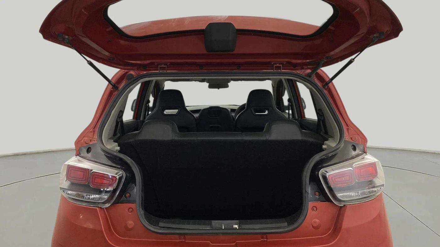 2018 Mahindra KUV 100 NXT K2+ P 6 STR, Petrol, Manual, 49,862 km, Boot Inside