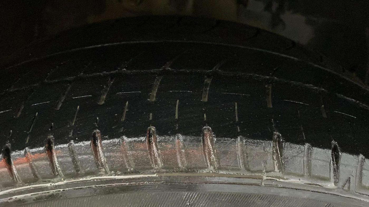 2018 Mahindra KUV 100 NXT K2+ P 6 STR, Petrol, Manual, 49,862 km, Right Front Tyre Tread