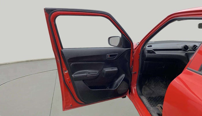 2024 Maruti Swift LXi, Petrol, Manual, 17,945 km, LHS Front Door