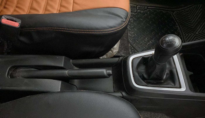 2024 Maruti Swift LXi, Petrol, Manual, 17,945 km, Gear Lever