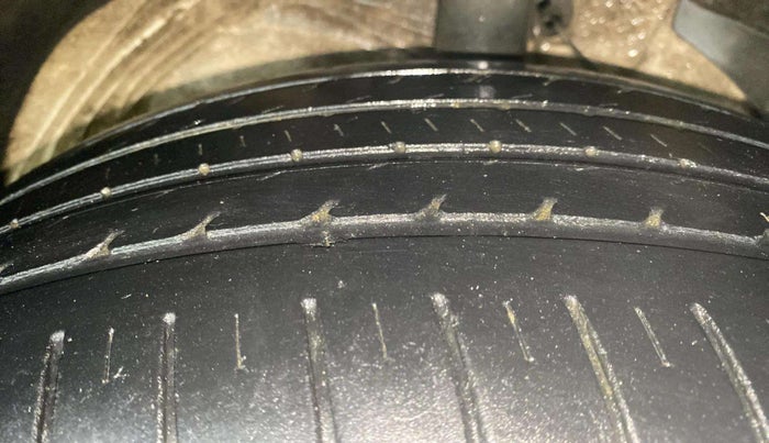2019 MG HECTOR SHARP 1.5 DCT PETROL, Petrol, Automatic, 81,326 km, Right Front Tyre Tread