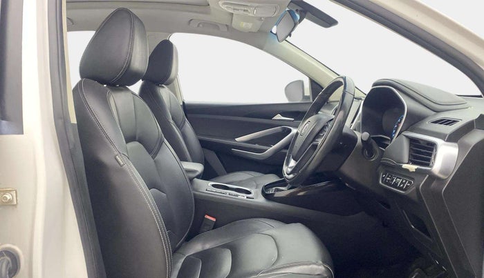 2019 MG HECTOR SHARP 1.5 DCT PETROL, Petrol, Automatic, 81,326 km, Right Side Front Door Cabin