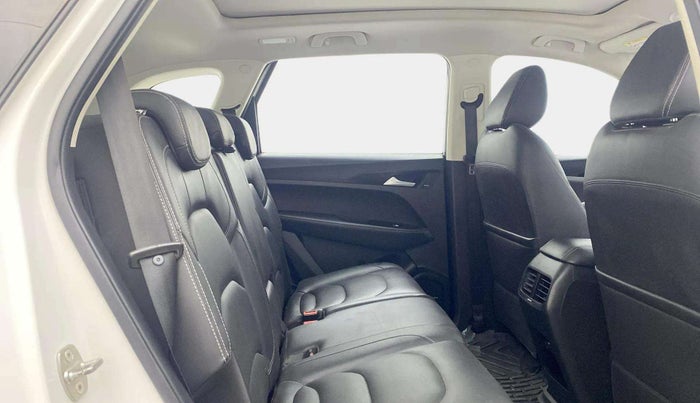 2019 MG HECTOR SHARP 1.5 DCT PETROL, Petrol, Automatic, 81,326 km, Right Side Rear Door Cabin