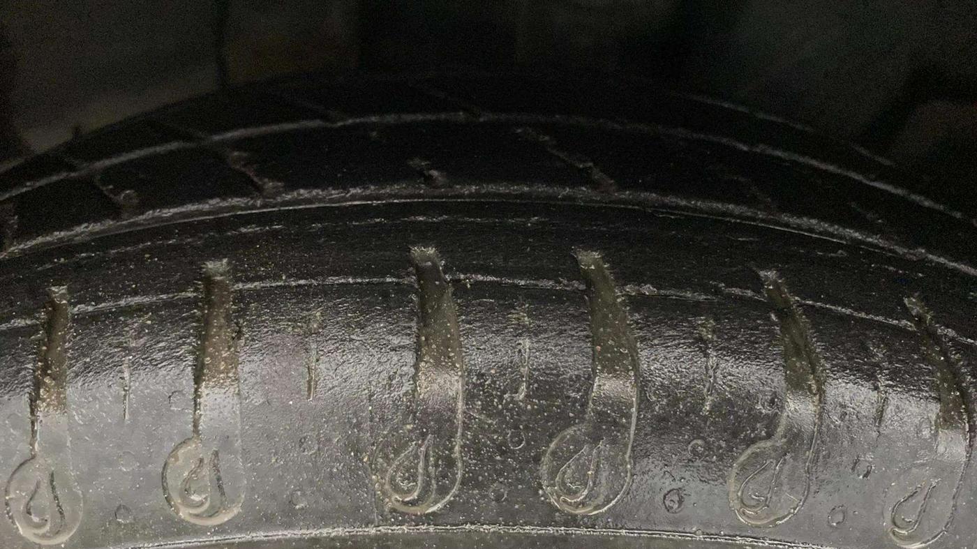 2021 Datsun Redi Go T, Petrol, Manual, 26,590 km, Left Front Tyre Tread