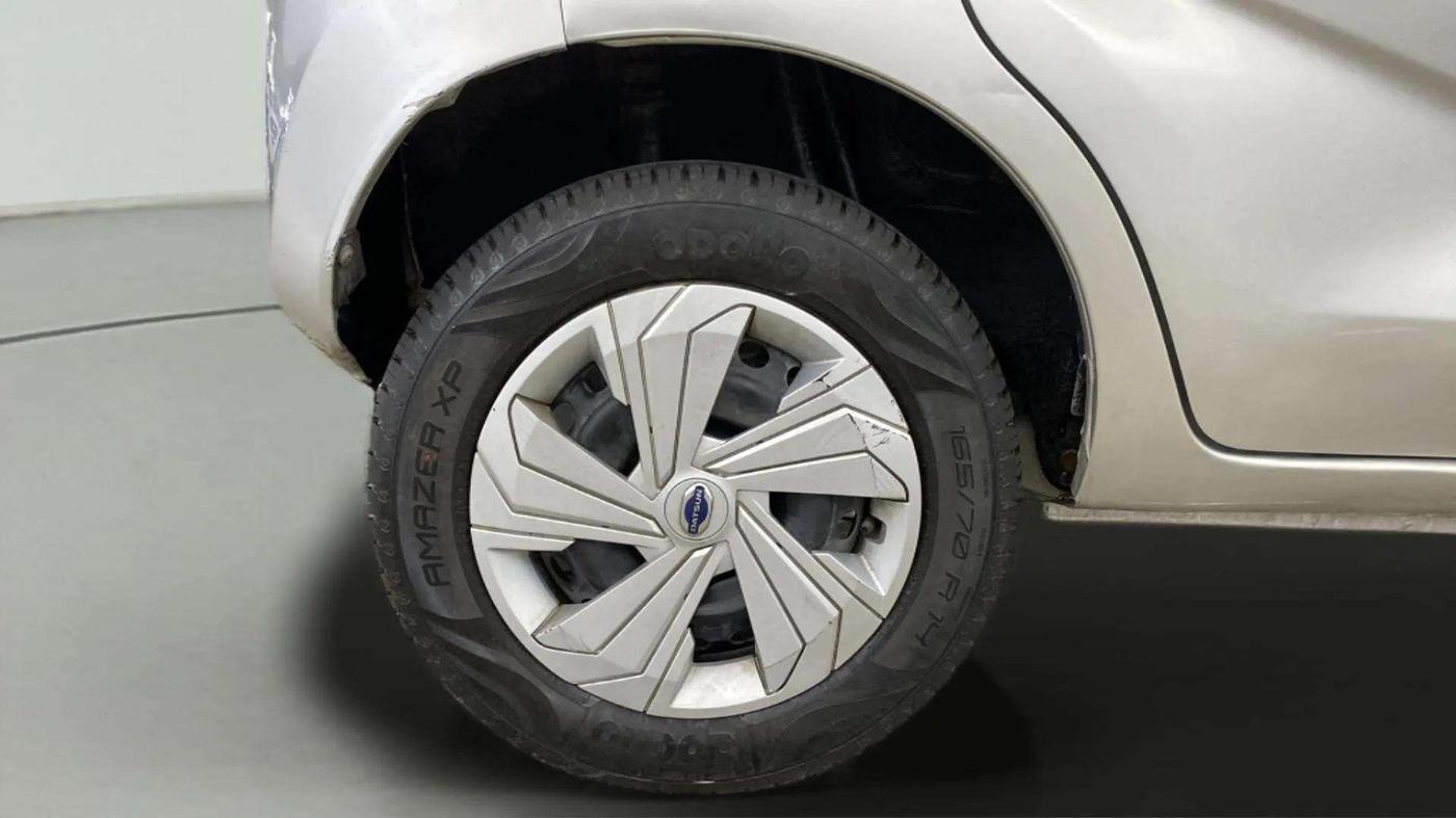 2021 Datsun Redi Go T, Petrol, Manual, 26,590 km, Right Rear Wheel