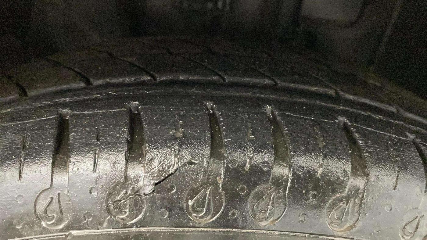 2021 Datsun Redi Go T, Petrol, Manual, 26,590 km, Right Front Tyre Tread