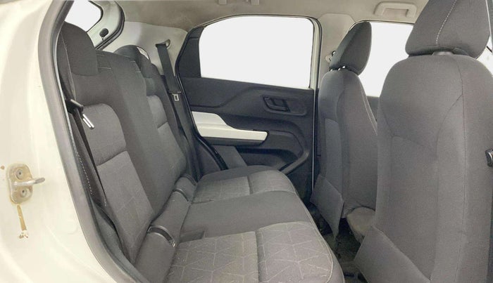 2022 Tata PUNCH ACCOMPLISHED MT, Petrol, Manual, 55,287 km, Right Side Rear Door Cabin