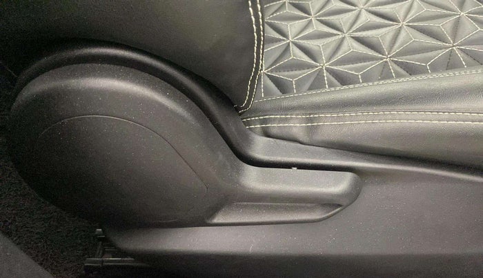 2023 Tata NEXON XM PLUS SUNROOF PETROL, Petrol, Manual, 20,724 km, Driver Side Adjustment Panel