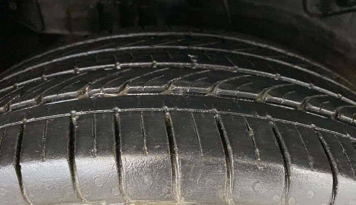 2023 Tata NEXON XM PLUS SUNROOF PETROL, Petrol, Manual, 20,724 km, Right Rear Tyre Tread