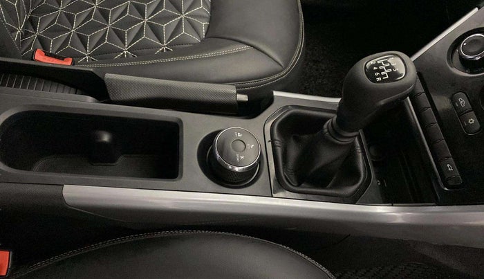 2023 Tata NEXON XM PLUS SUNROOF PETROL, Petrol, Manual, 20,724 km, Gear Lever