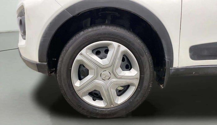 2023 Tata NEXON XM PLUS SUNROOF PETROL, Petrol, Manual, 20,724 km, Left Front Wheel