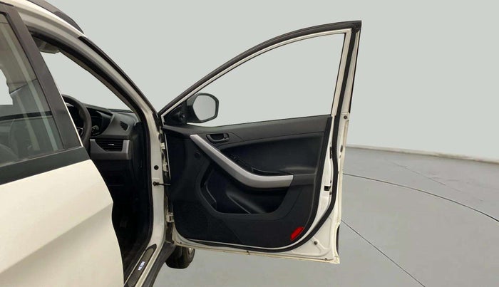2023 Tata NEXON XM PLUS SUNROOF PETROL, Petrol, Manual, 20,724 km, RHS Front Door