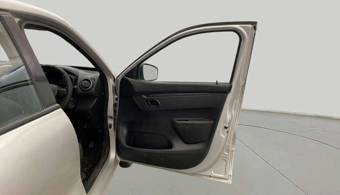 2018 Renault Kwid RXL 1.0, Petrol, Manual, 70,191 km, RHS Front Door